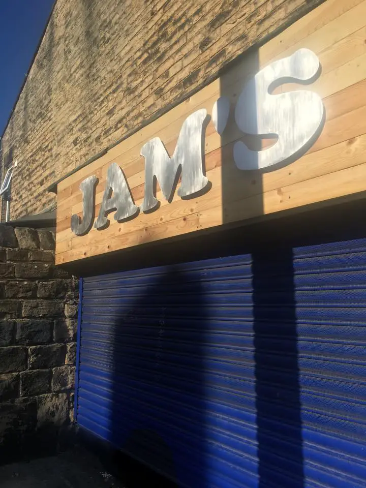 Jams Cafe